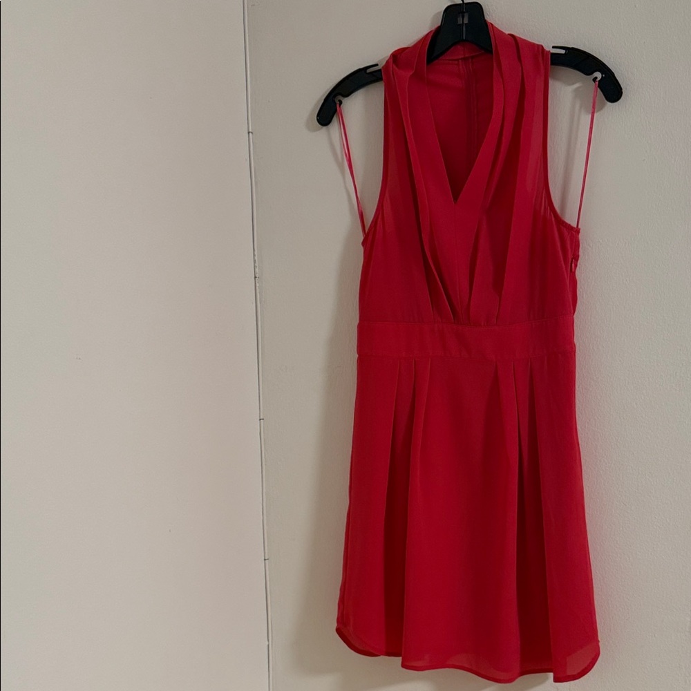 Pink Sleeveless V-Neck Party Dress size small